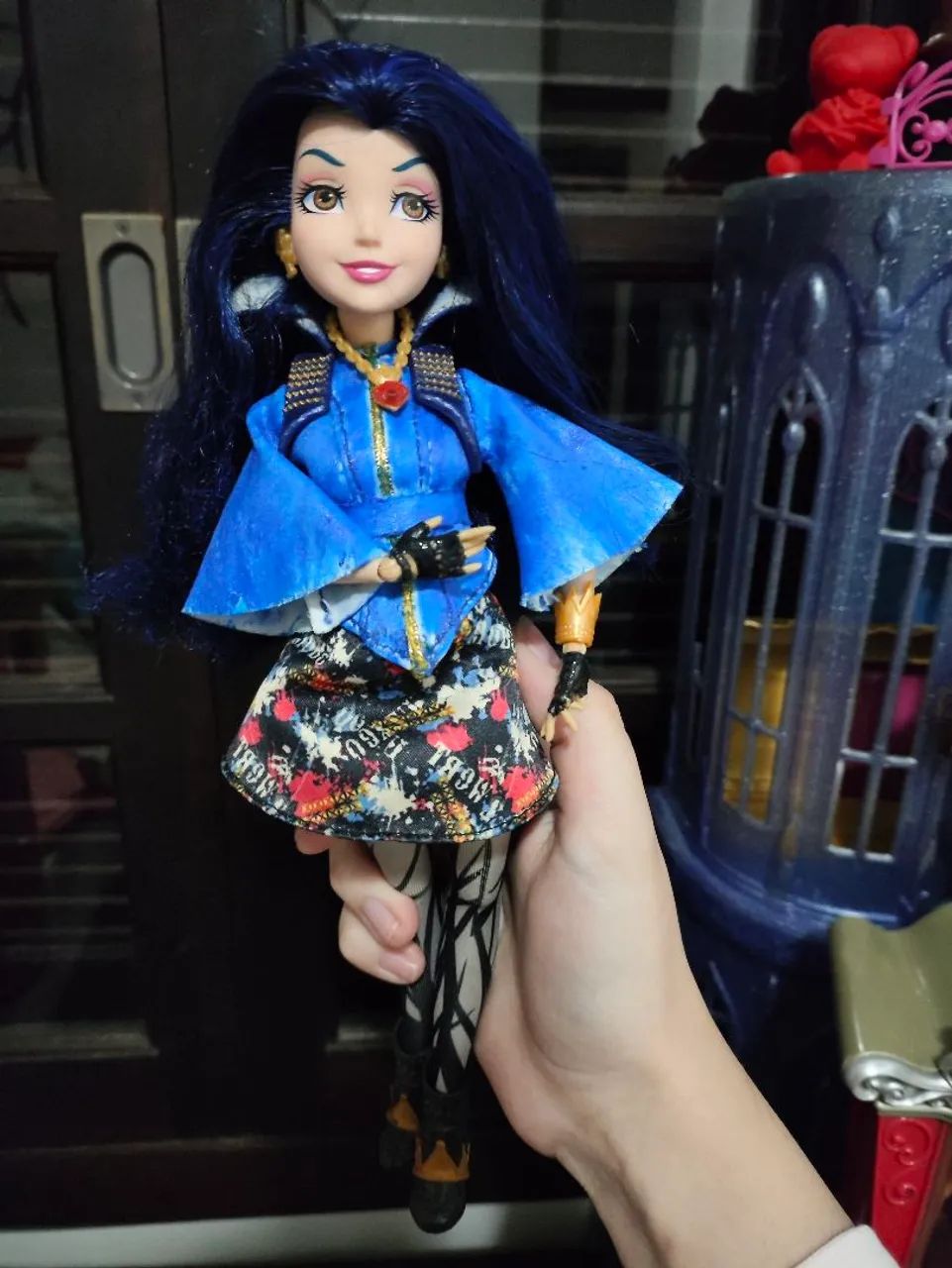 Descendentes Evie com detalhes 