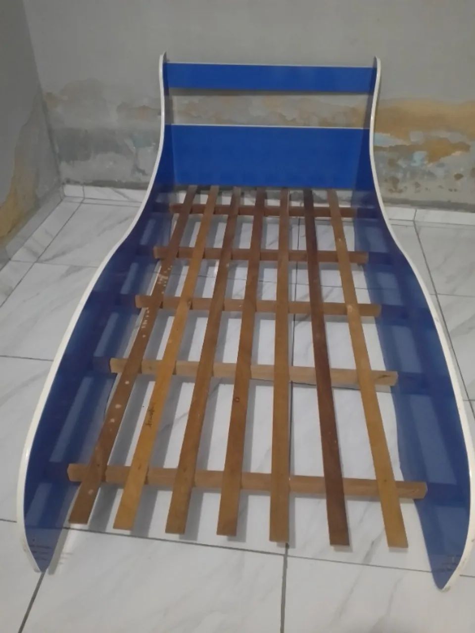 Cama solteiro  sem o colchão  - Foto 3