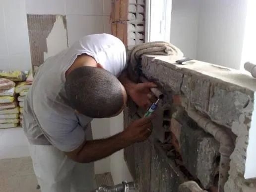 Bombeiro hidraulico disponível profissional 