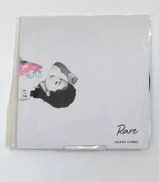 KIT DISCOS DE VINIL SELENA GOMEZ E NICKI MINAJ - Foto 2