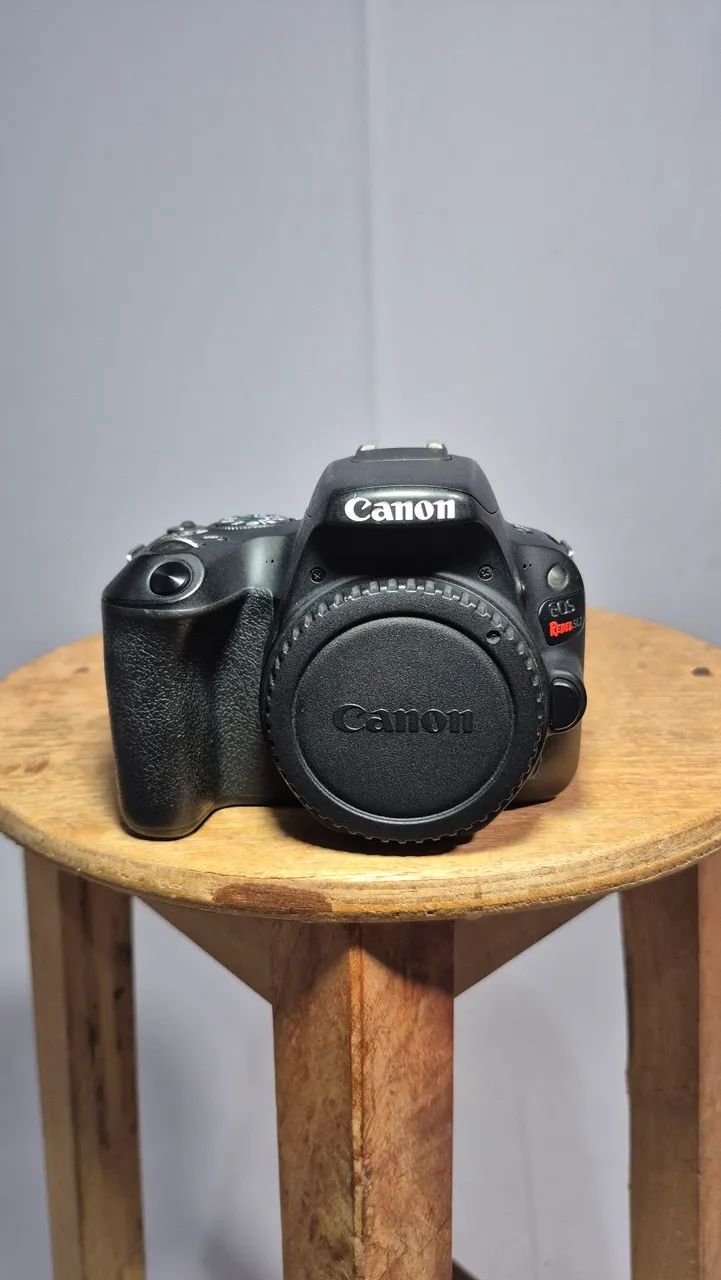 Câmera Canon SL2 (200D)  - Foto 2