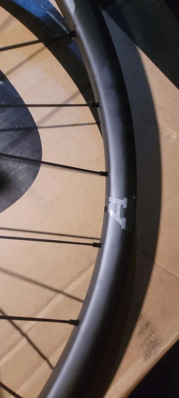 Roda carbono 27,5 cannondale czero  - Foto 4