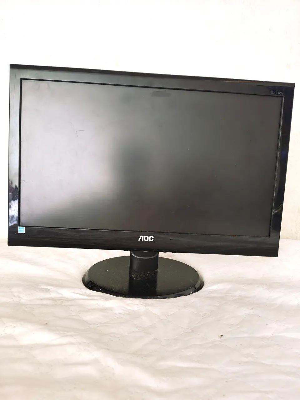 Monitor AOC
