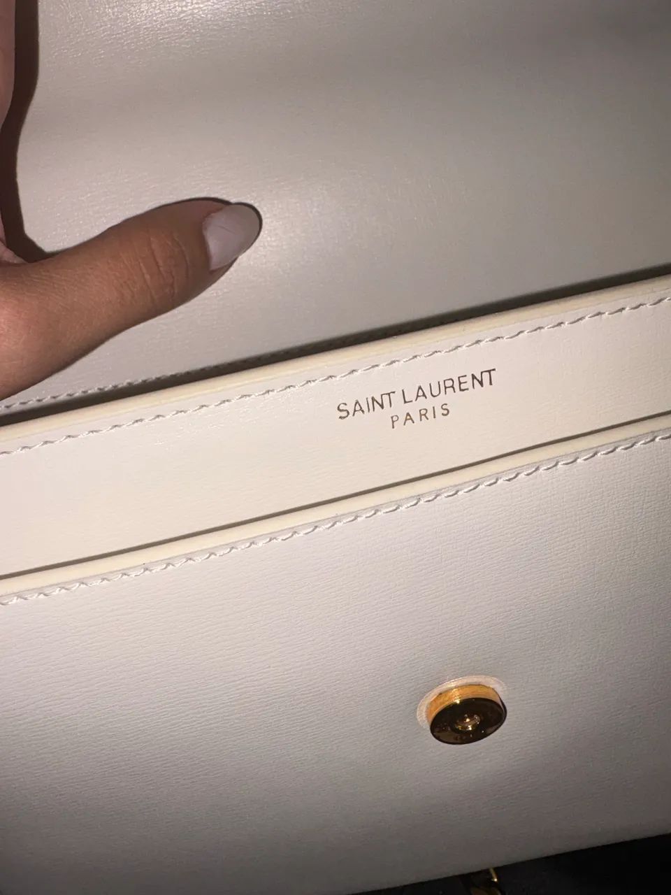 Bolsa Yves saint laurent couro branco com ferragens douradas nova - Foto 3
