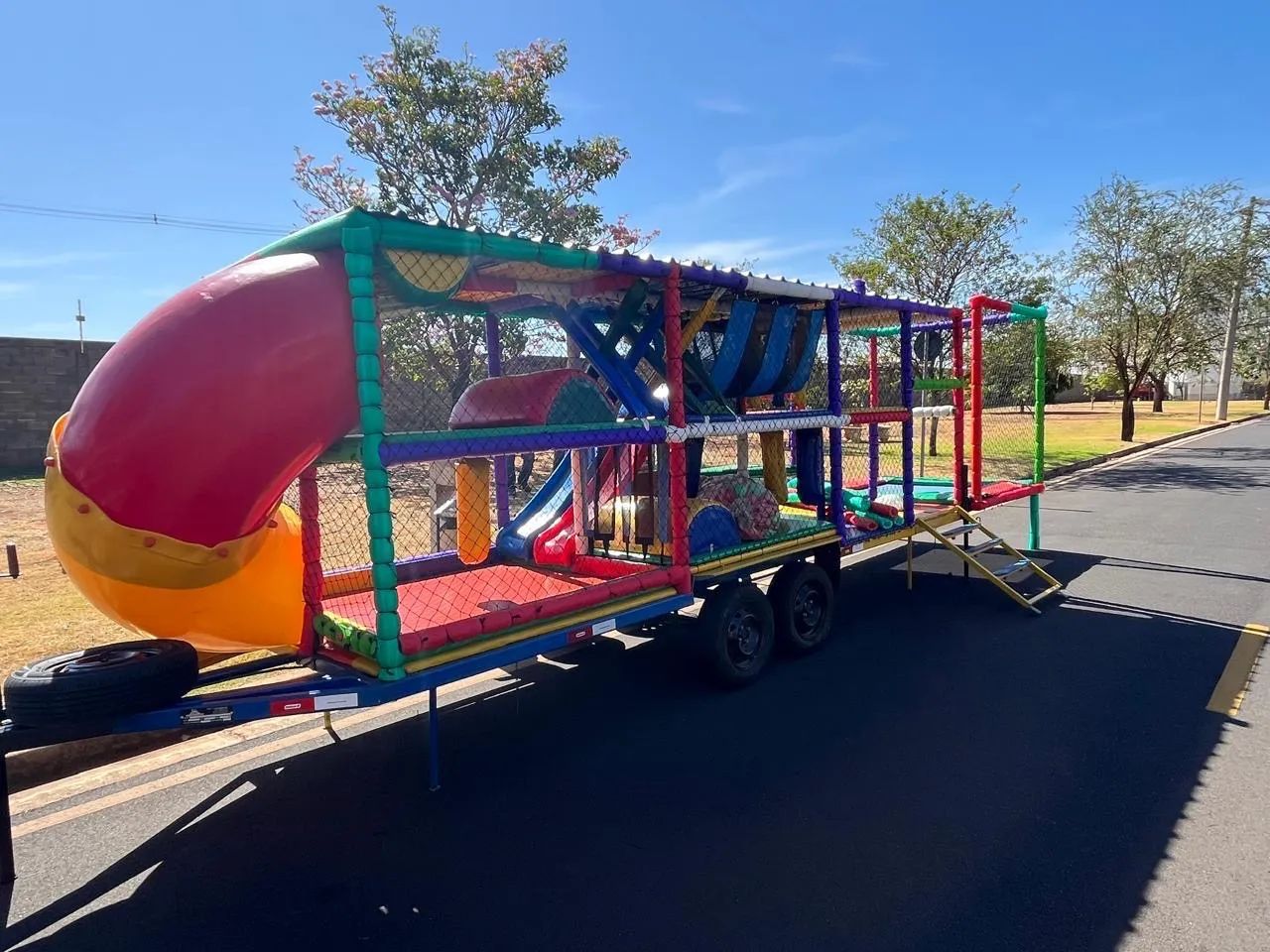 Locação de playground / pula pula 