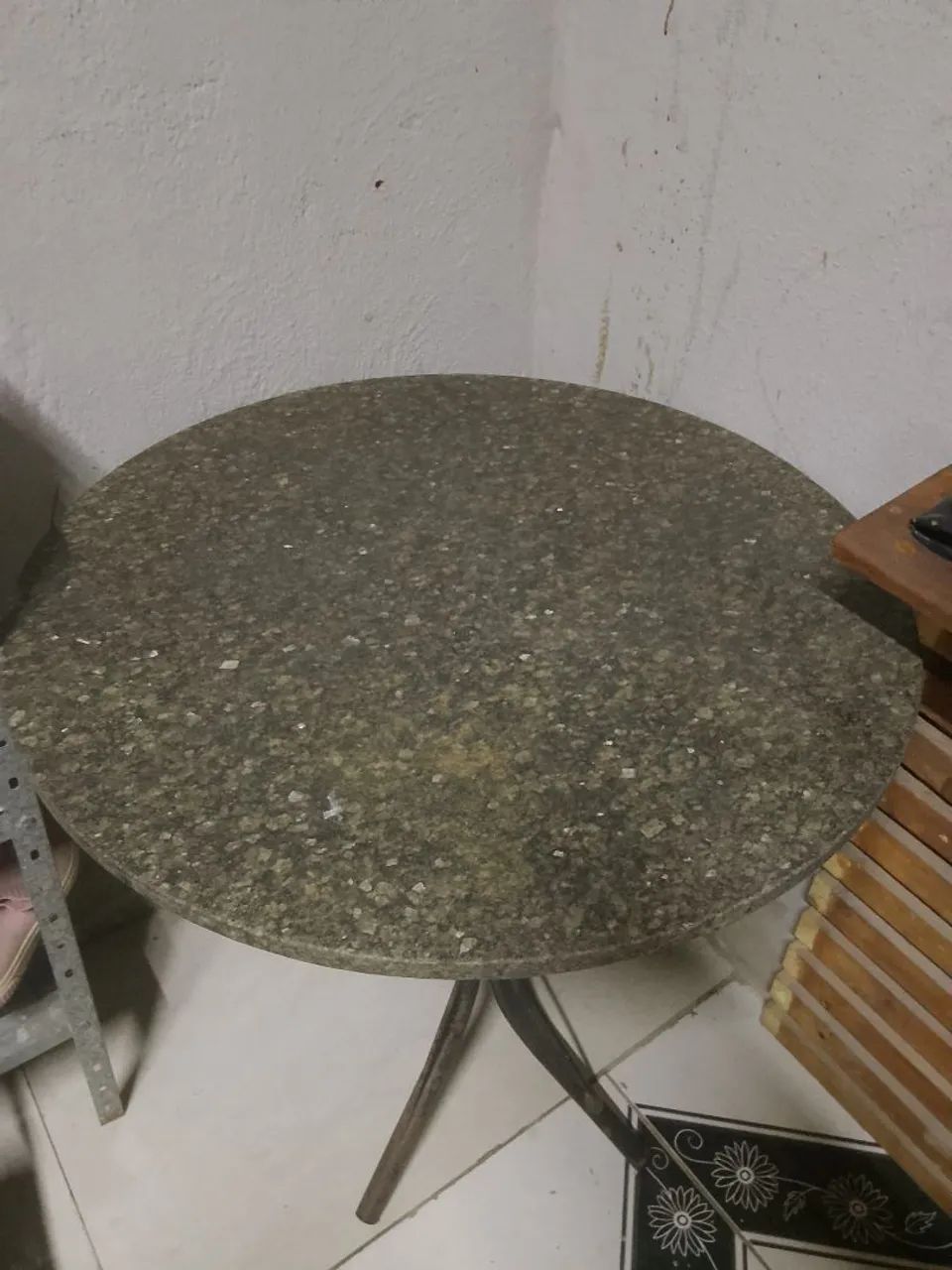 Mesa de mármore, bastante conservada! troco em caldeiras. - Foto 2
