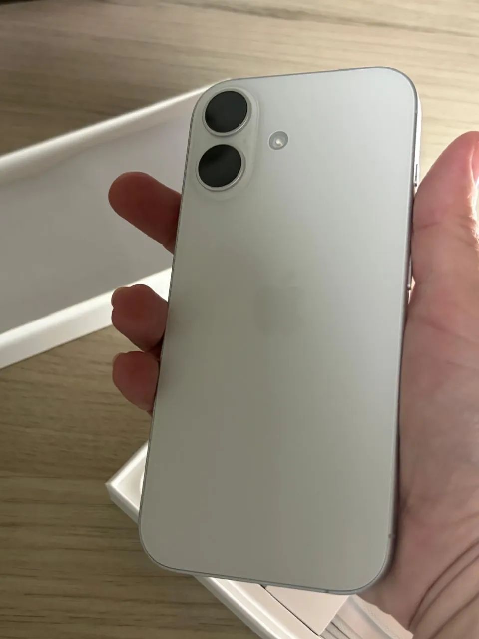 Iphone 17 White (branco) 256 Gb com garantia  - Foto 3