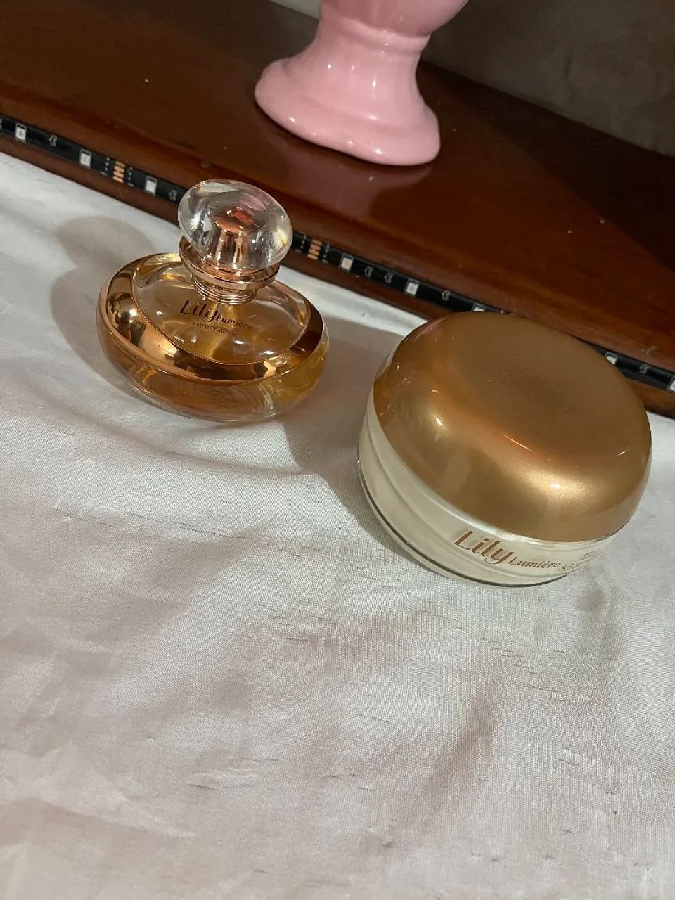 Perfume e creme Lily usados - Foto 2