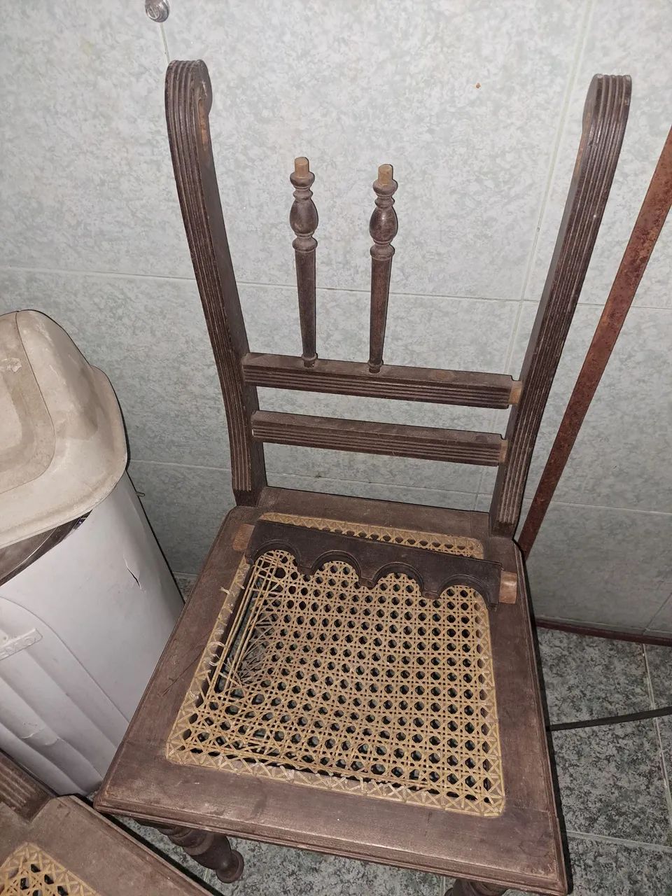Cadeiras antigas de palhinha. - Foto 2