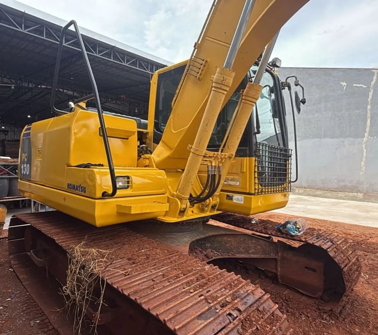 Escavadeira Hidráulica Komatsu PC130 - Foto 3