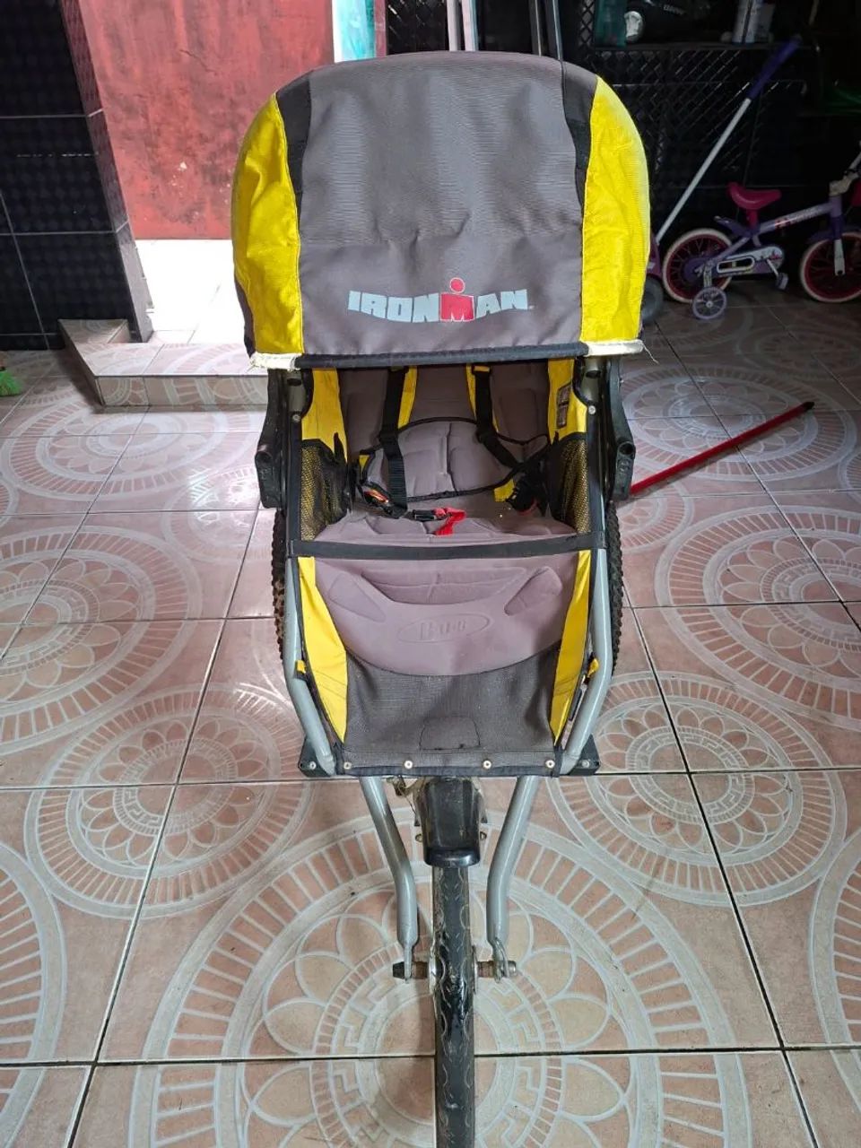 Carrinho de bebê do Iron Men 