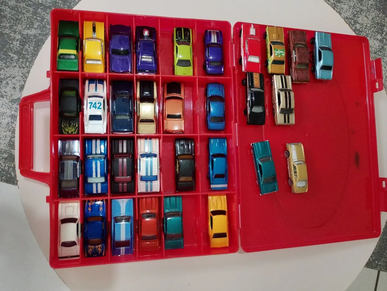 Coleção Hotwheels diversos com maleta grátis   - Foto 3