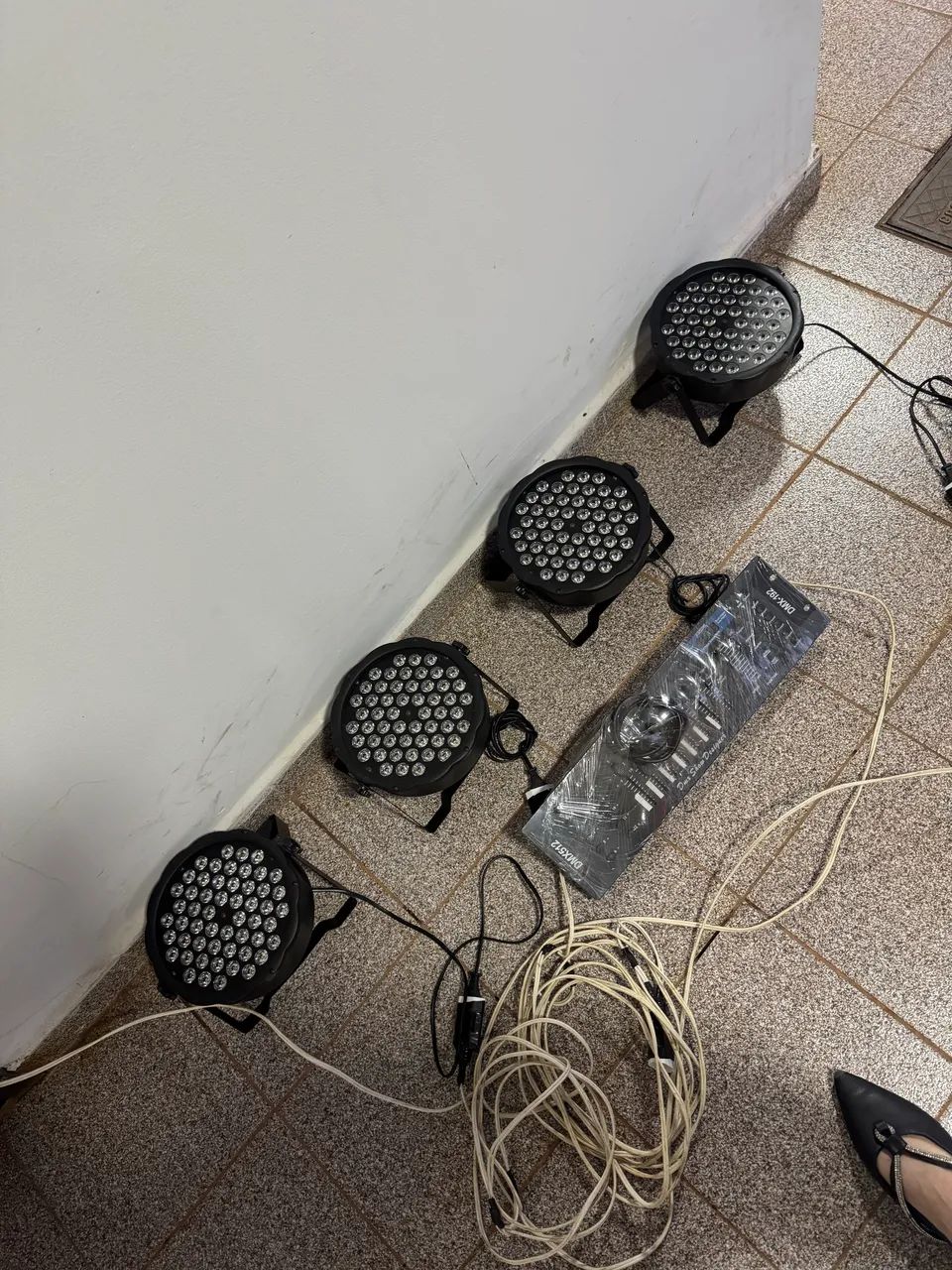REFLETOR 54 LEDS RGBW + MESA DMX 192 - Foto 2