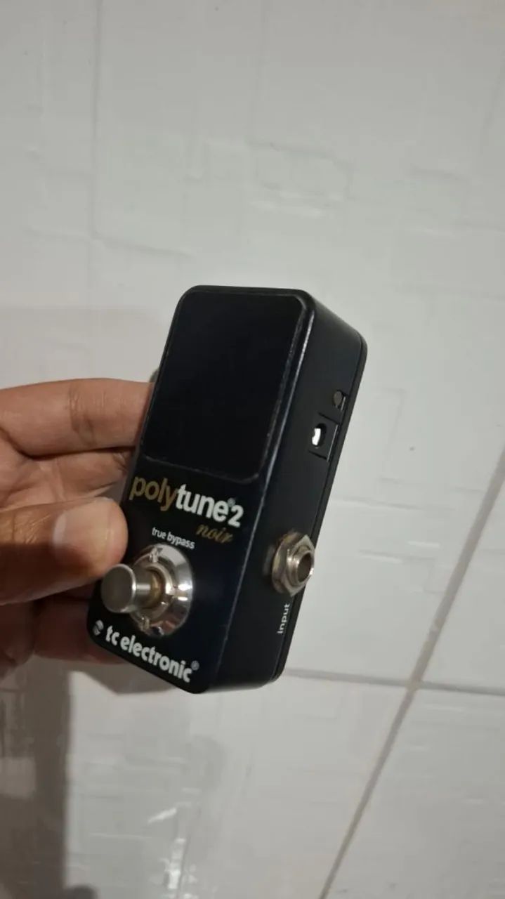Afinador mini polytune Tc eletronic