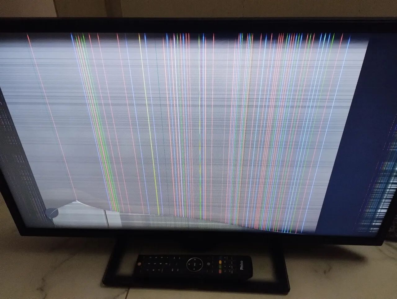 Vendo Televisão Philco (para retirada de peças)