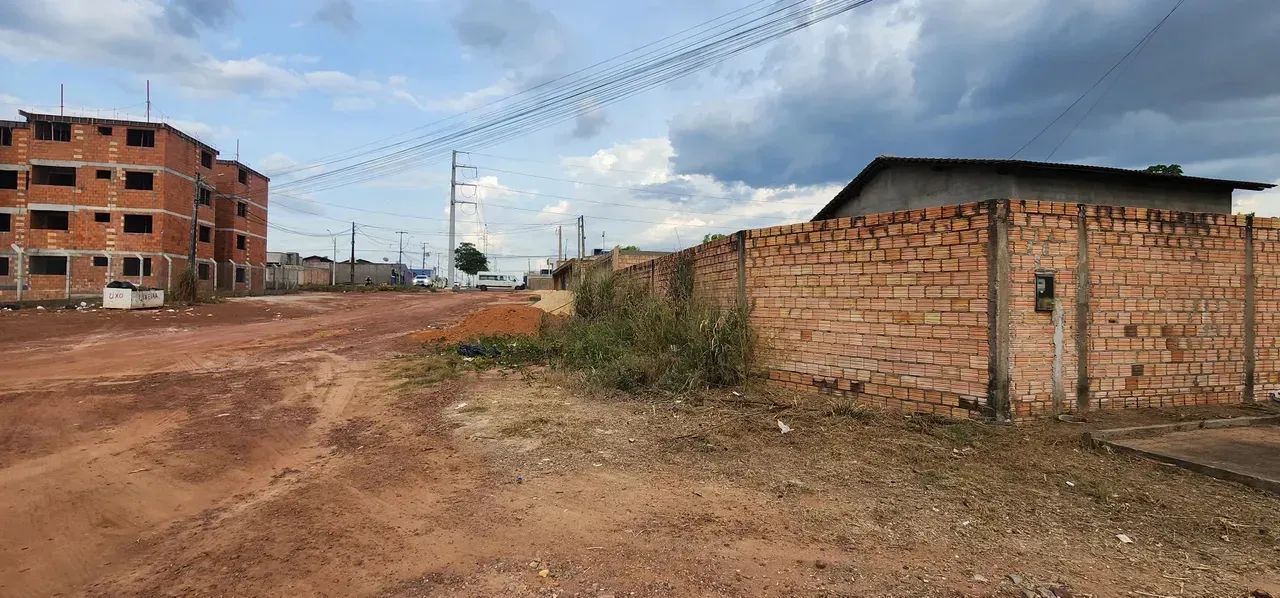 Vende este Excelente Imóvel de Esquina no Bairro Cidade Satélite. - Foto 3