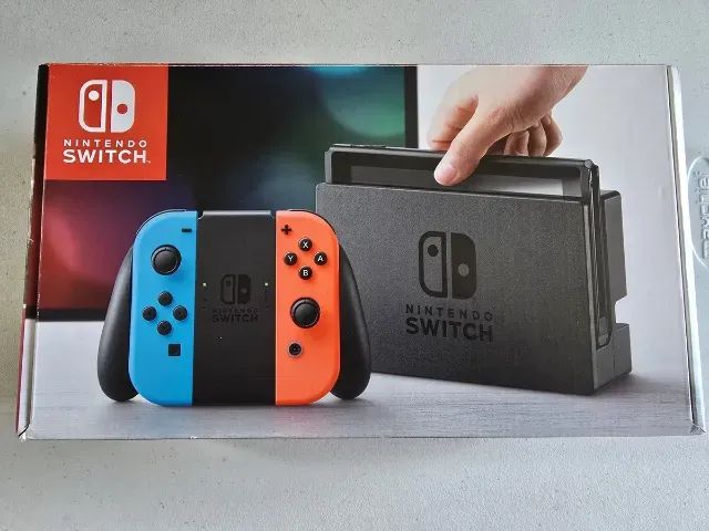 Console Nintendo Switch 32gb Azul/vermelho Neon + 2 Joycons