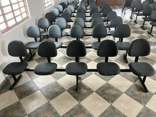 CADEIRAS ESTOFADAS FIXAS - Foto 2
