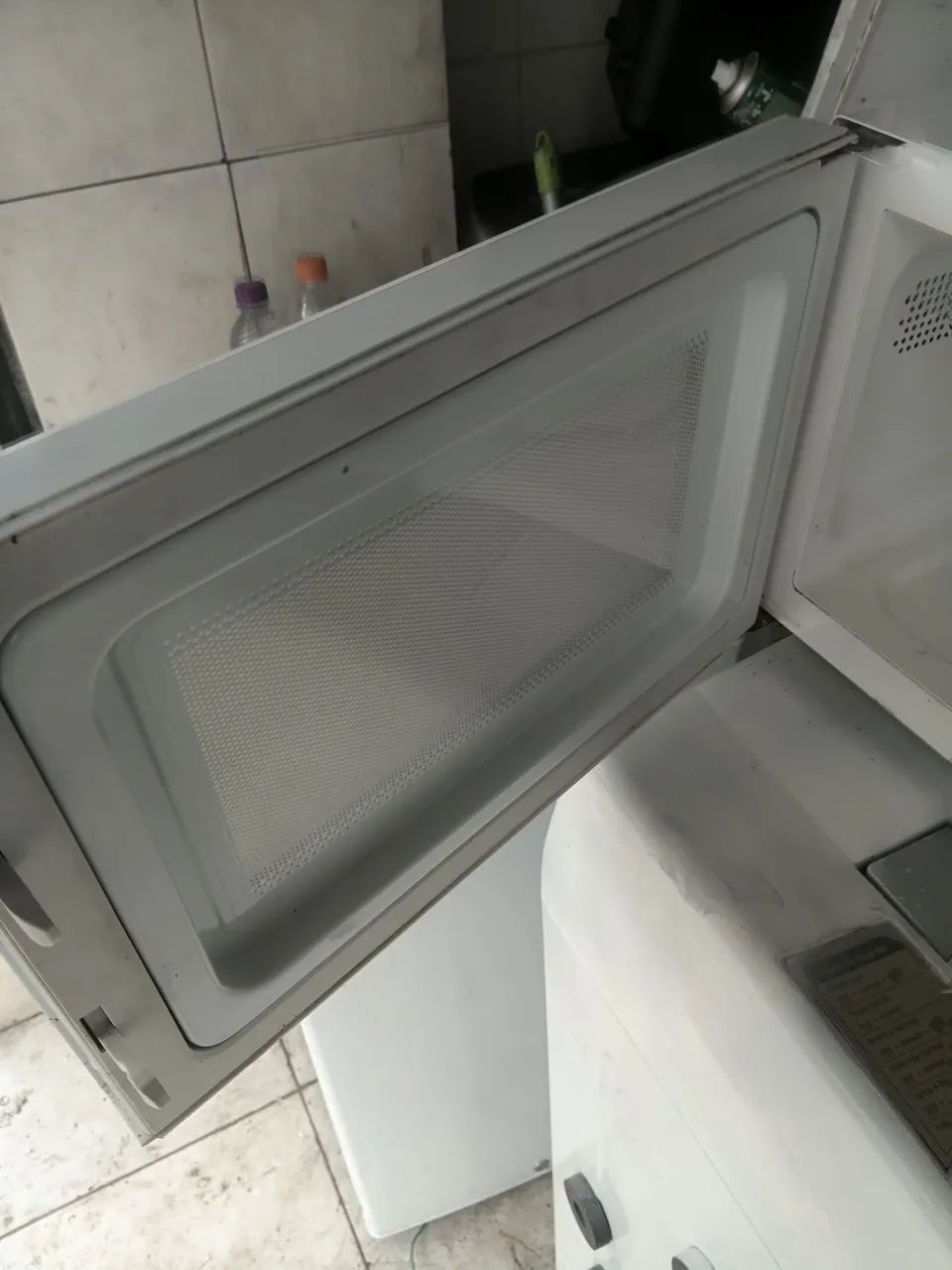 Micro-ondas Britânia 110V funcionando perfeitamente  - Foto 3
