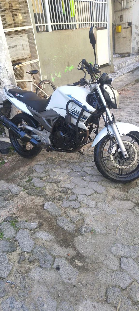 Fazer 250
