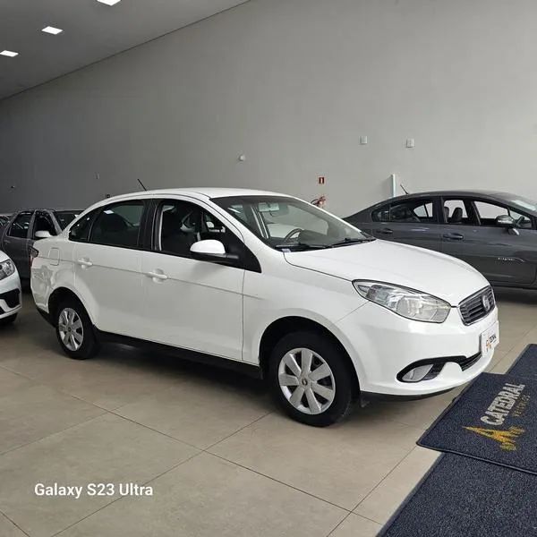 Fiat Siena Attractive 1.0 Fire Flex 8V 4P 2017 - Foto 3