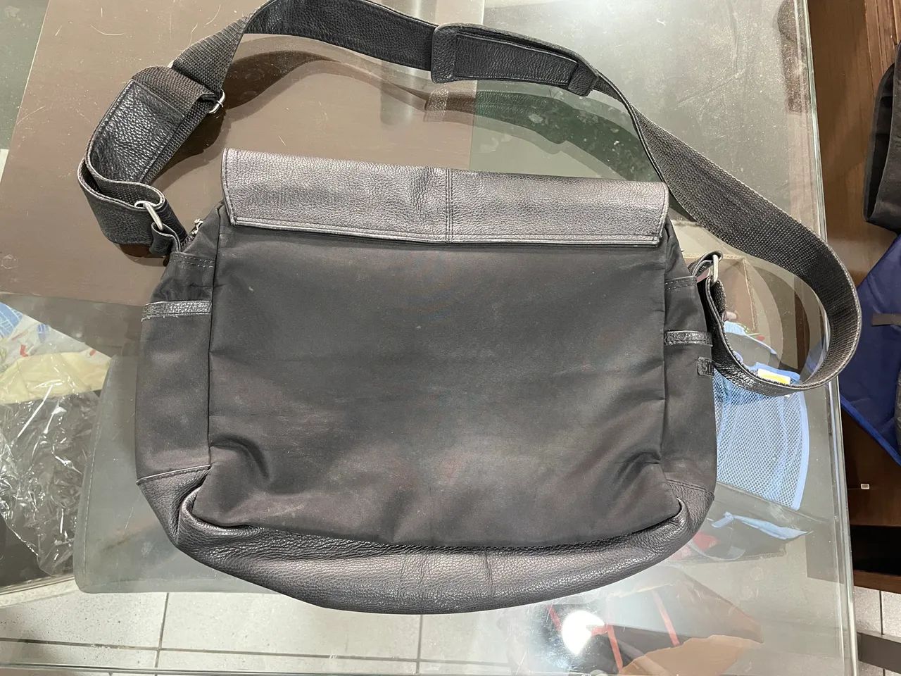 Bolsa Carteiro em Couro Siberiano - Foto 4