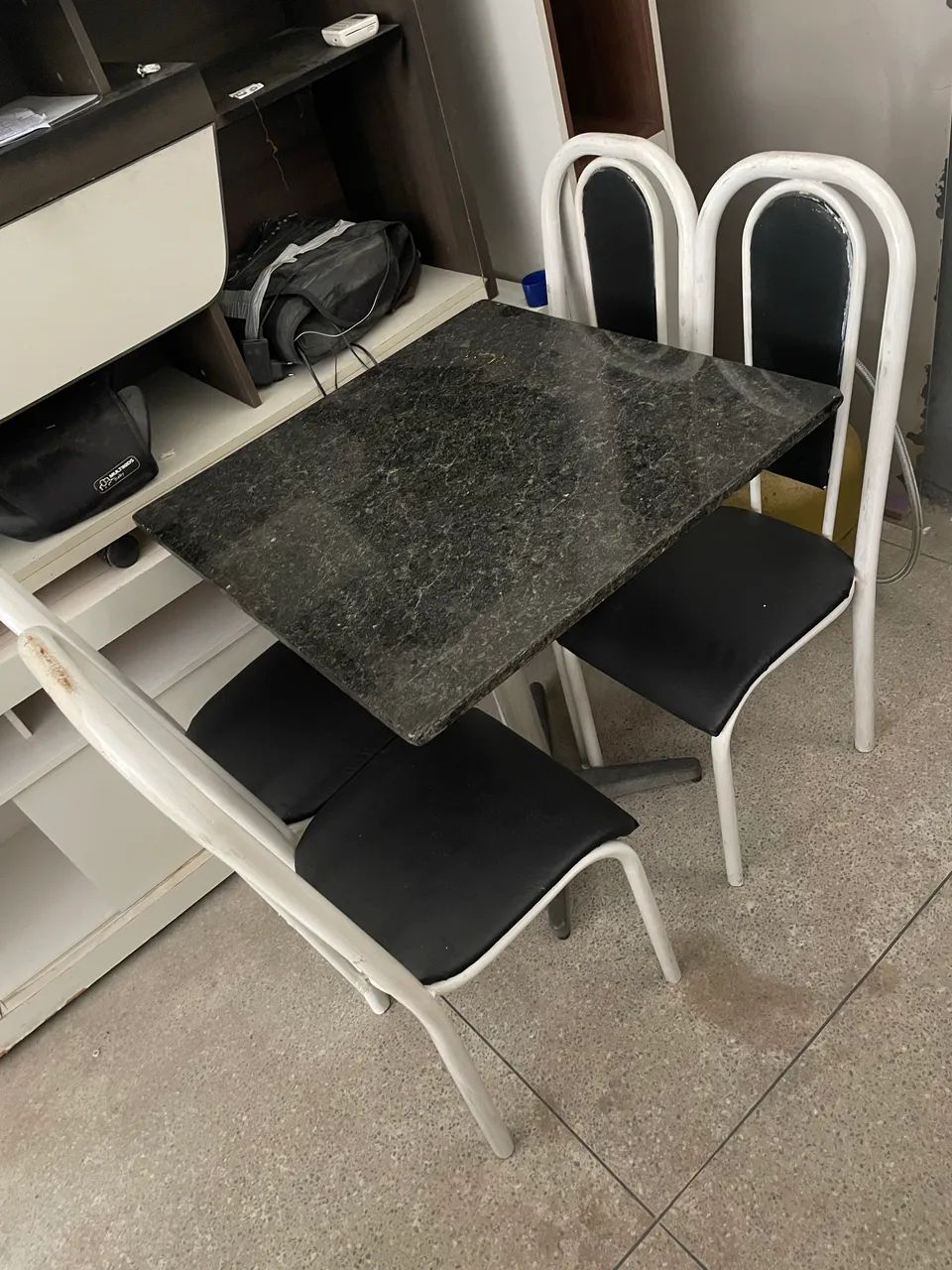 Mesa 4 cadeiras  - Foto 2
