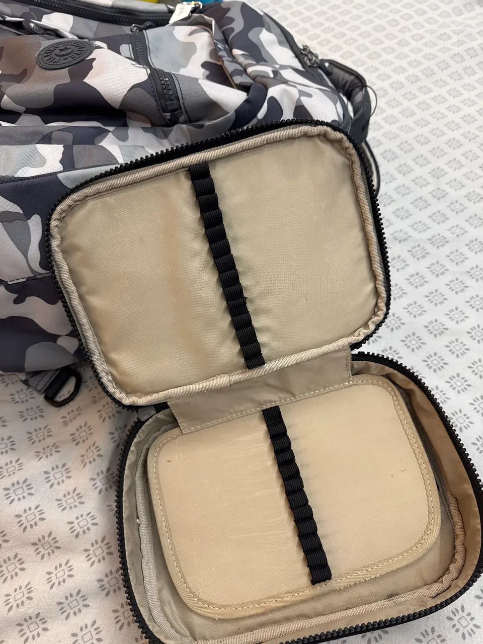 Mochila e estojo Kipling  - Foto 4
