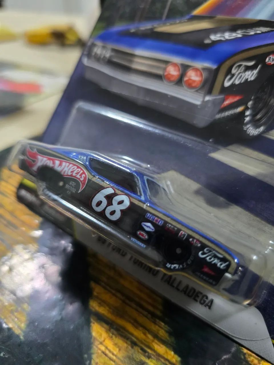 HOT WHEELS PREMIUM 69 FORD TORINO TALLADEGA - Foto 2