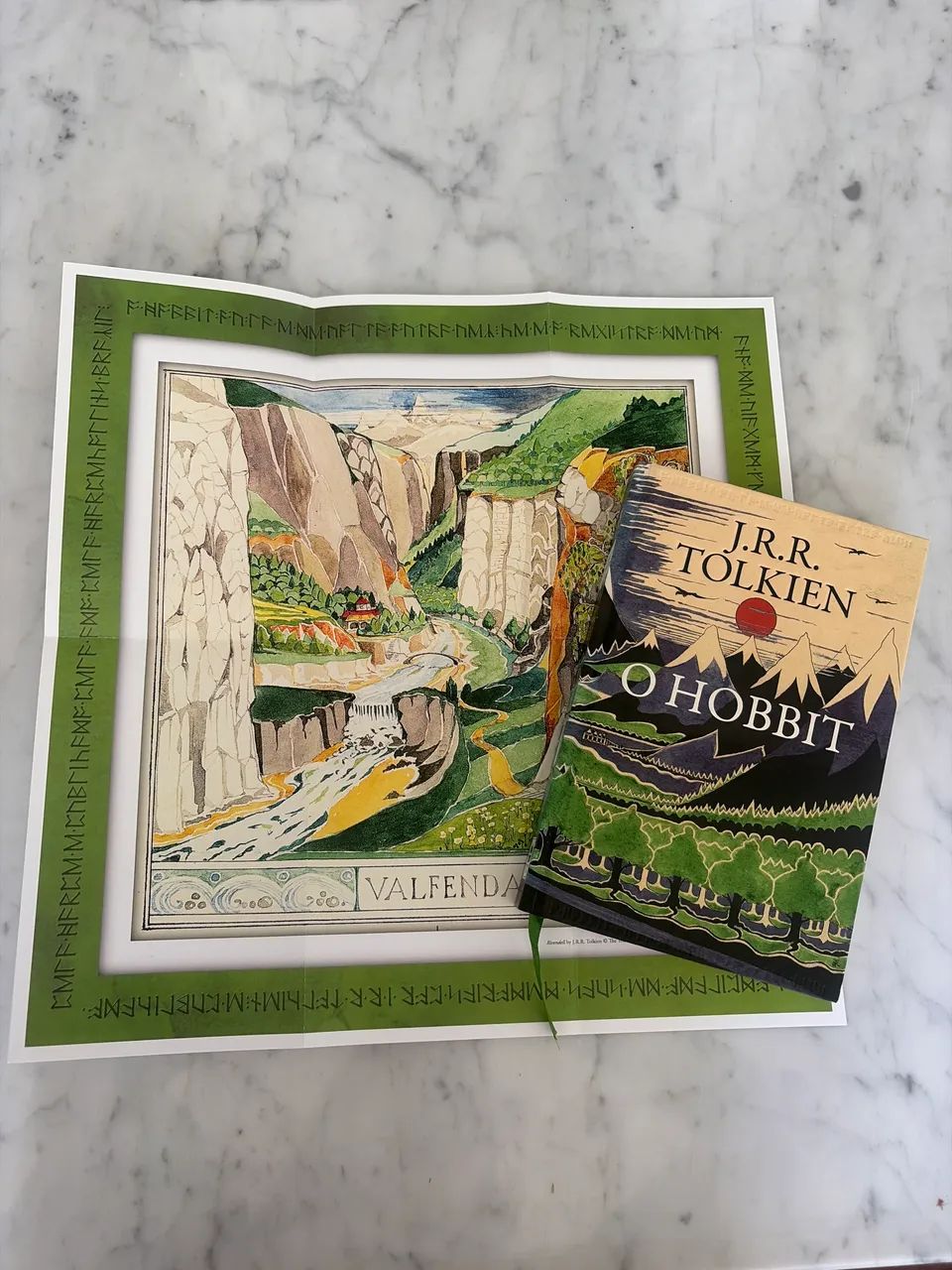 Livro O Hobbit - Editora Harper Collins - Foto 2
