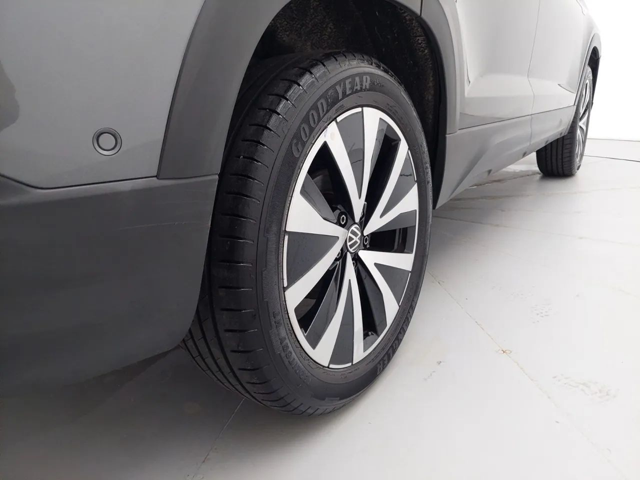Volkswagen Taos Highline 1.4 250 TSI Flex Aut., foto 14 de 18