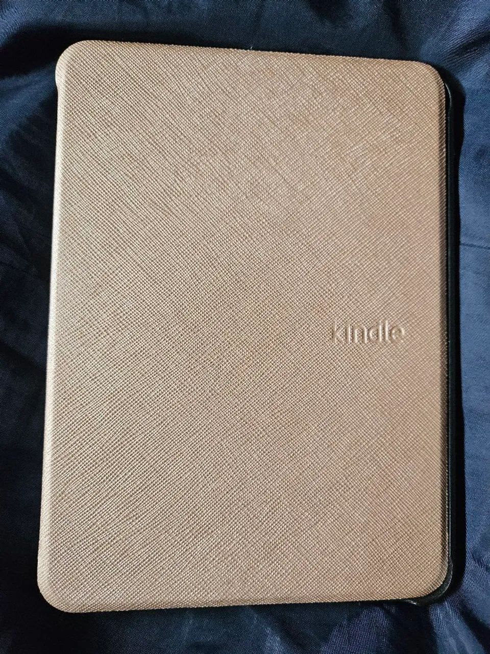 Capa Kindle Paperwhite 12