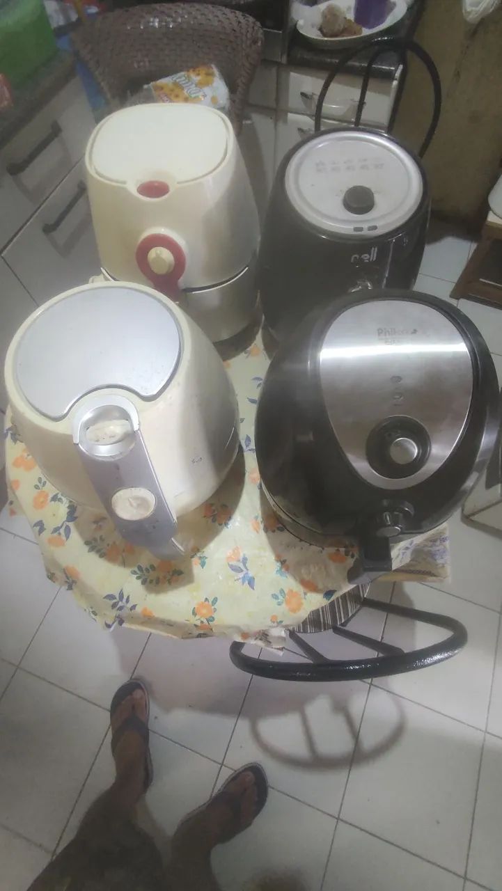 Vendo 4 Airfryer funcionando perfeitamente. 