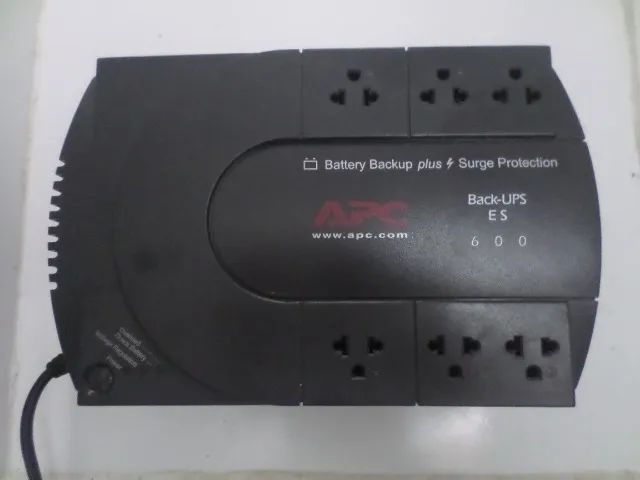 Nobreak APC c/ defeito