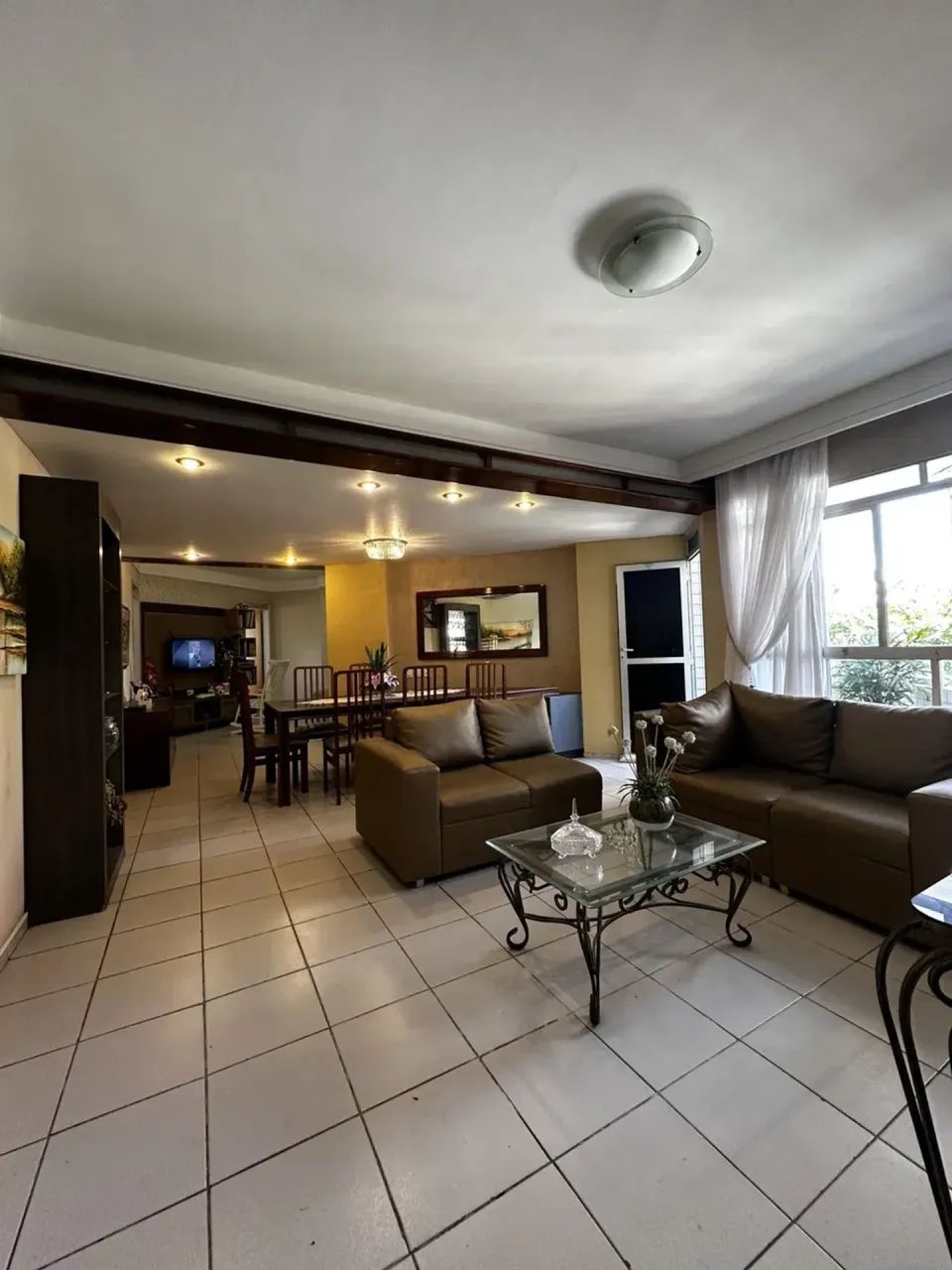 APTO 4 QUARTOS, SUÍTE E 2 VAGAS PETRÓPOLIS