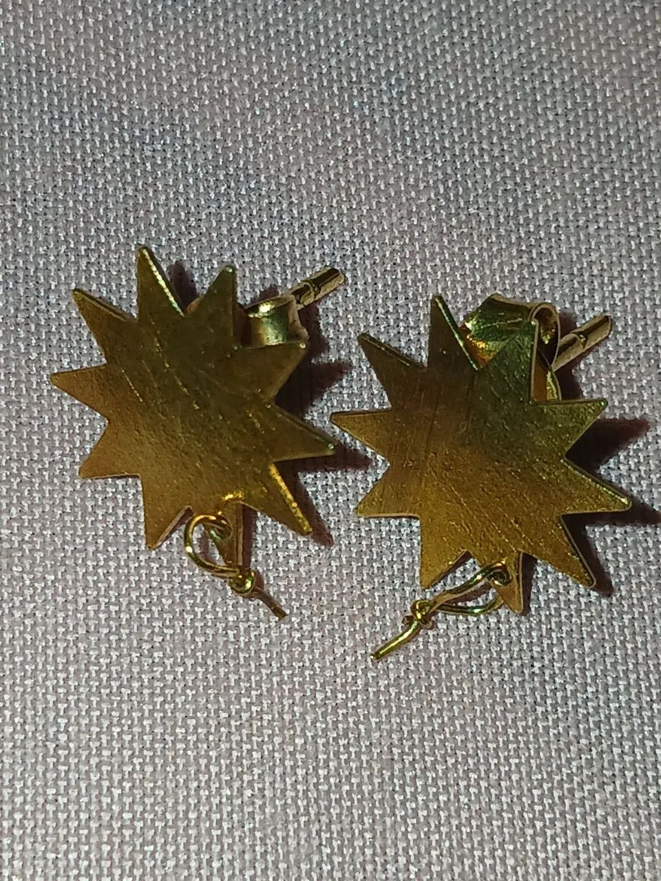 PAR DE BRINCOS SOL 18K OURO