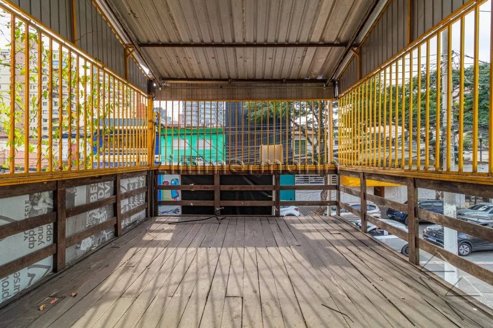 CASA COMERCIAL PINHEIROS 2 VAGAS