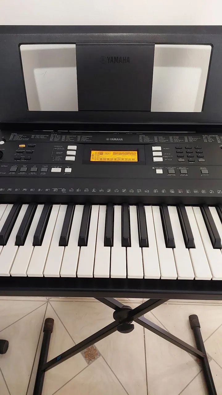 Teclado Yamaha PSR-E343 
