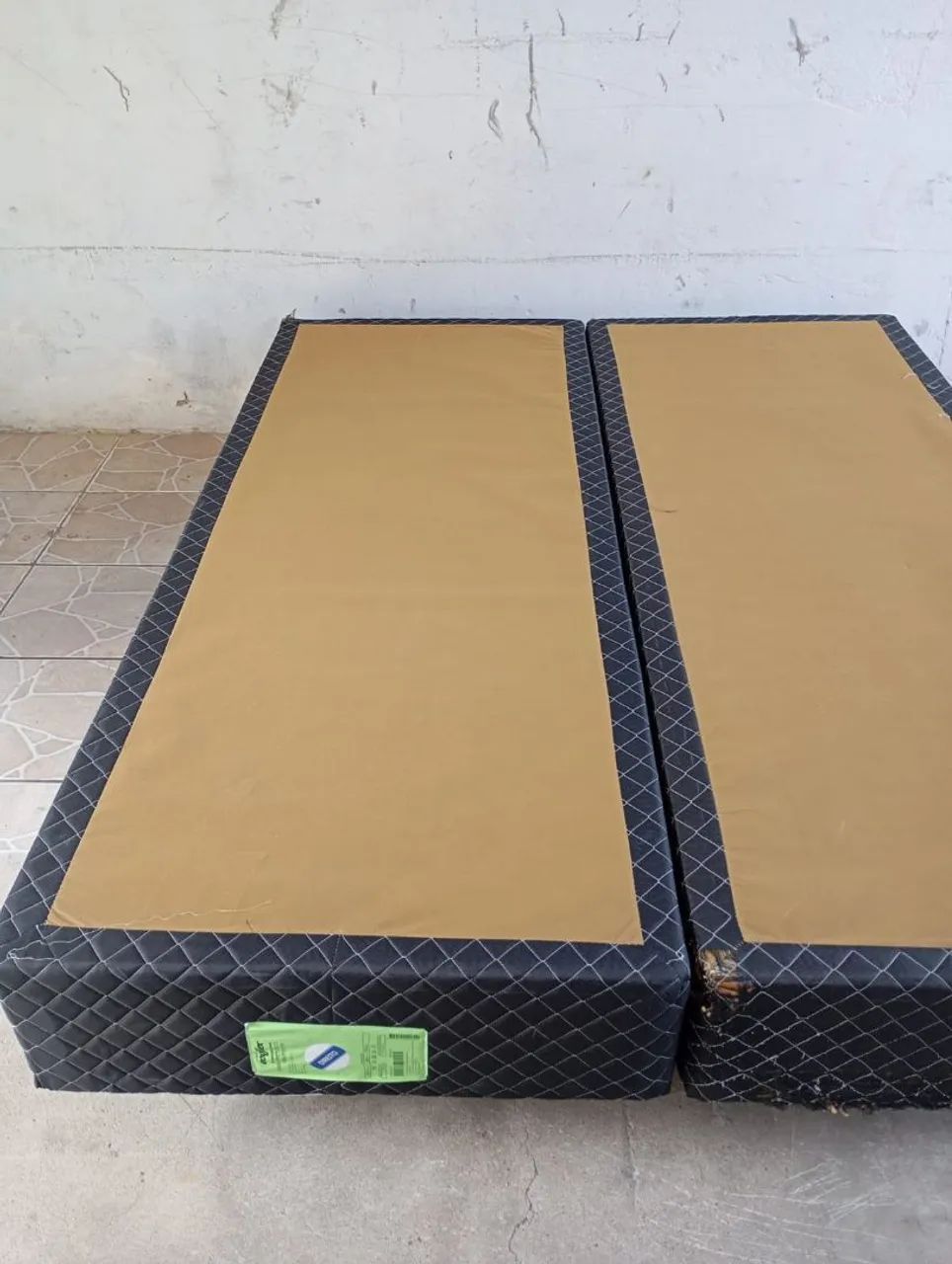 Base box Queen com marcas de uso  - Foto 4