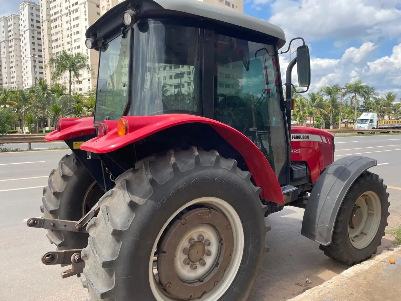 Trator Massey Ferguson