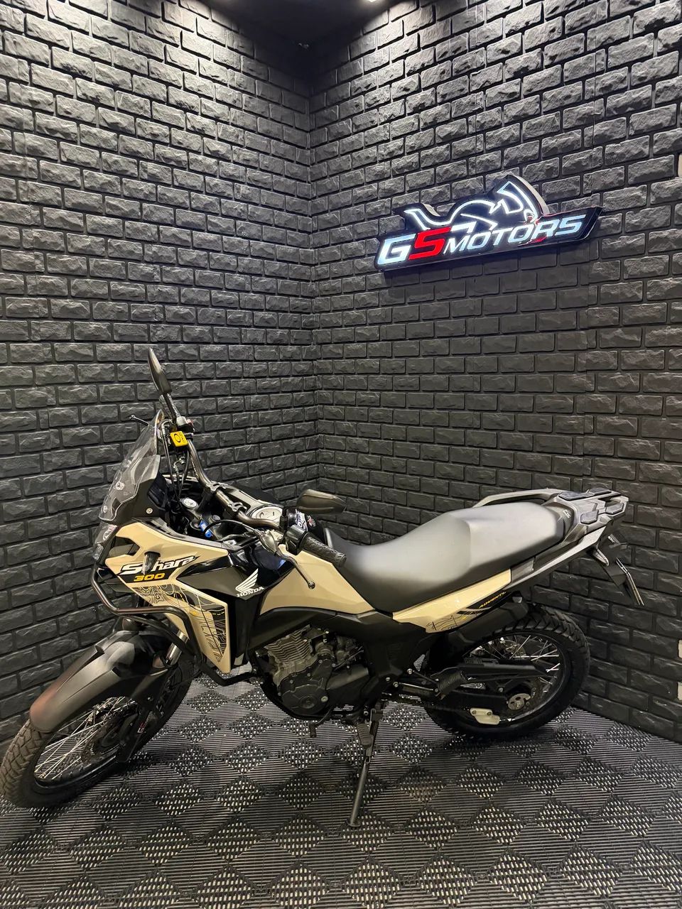 HONDA/ SAHARA 300cc ADV 2025 - Foto 4