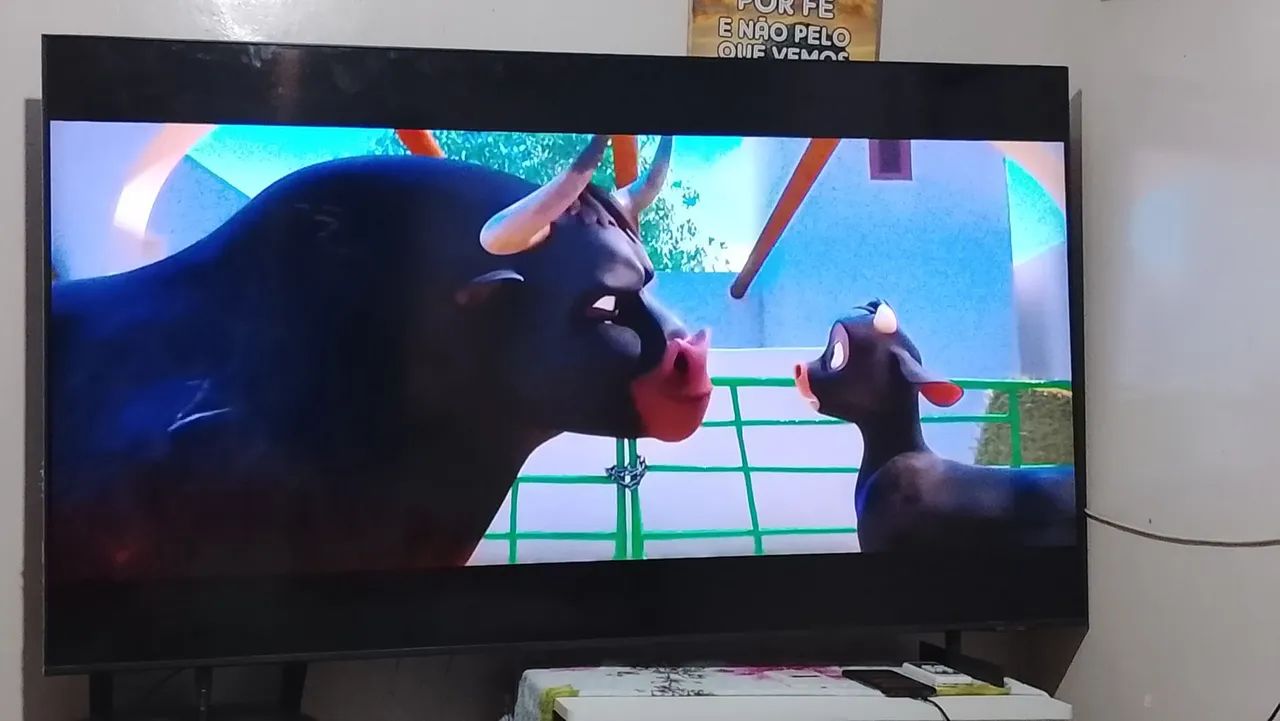 Vendo uma TV seme nova de 65 polegadas smart valor de 2500 - Foto 5
