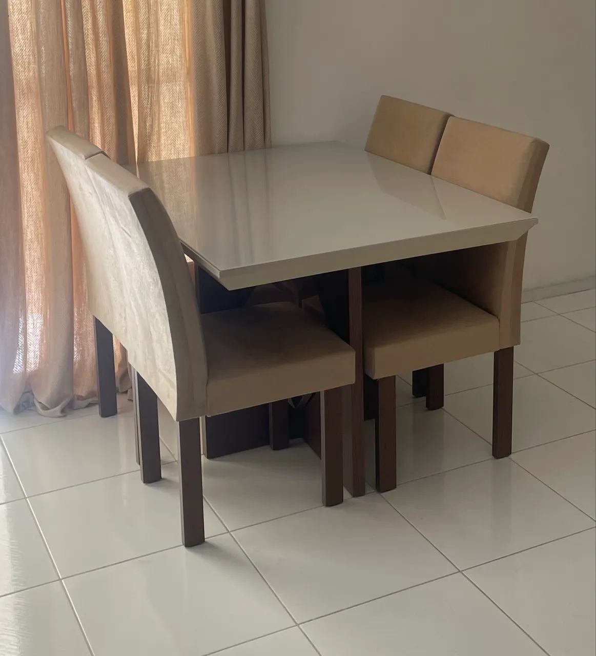 Mesa de jantar - 4 cadeiras  - Foto 3
