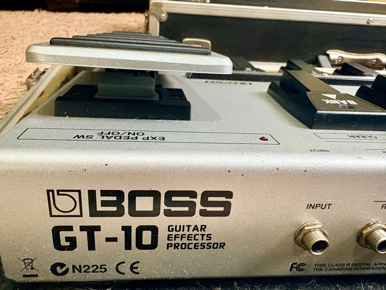 Pedaleira Boss GT-10 com case - Novíssimo!  - Foto 5