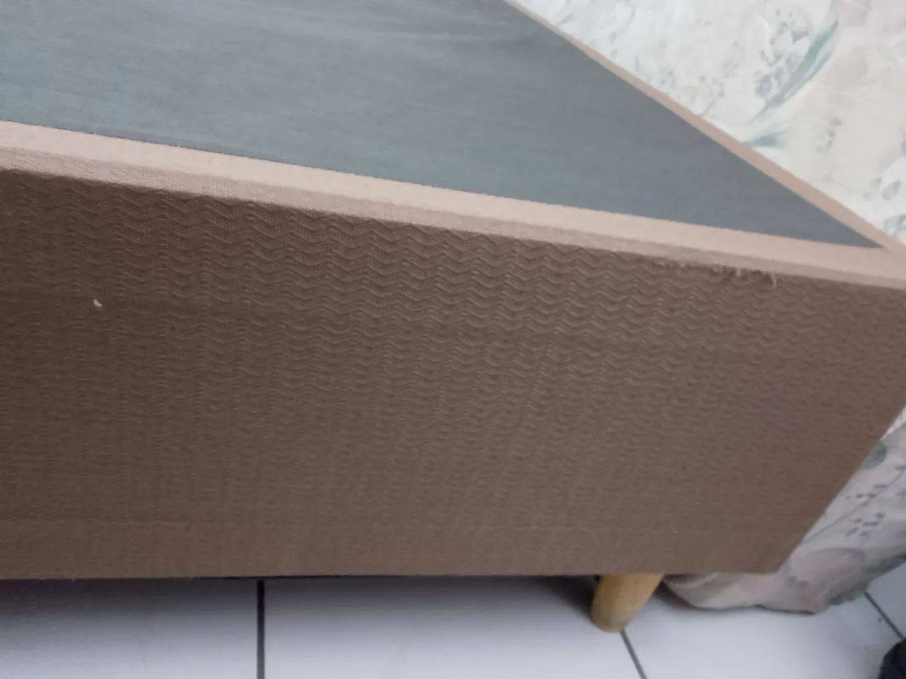 Basebox casal 188x138, pés e base em madeira - Foto 3
