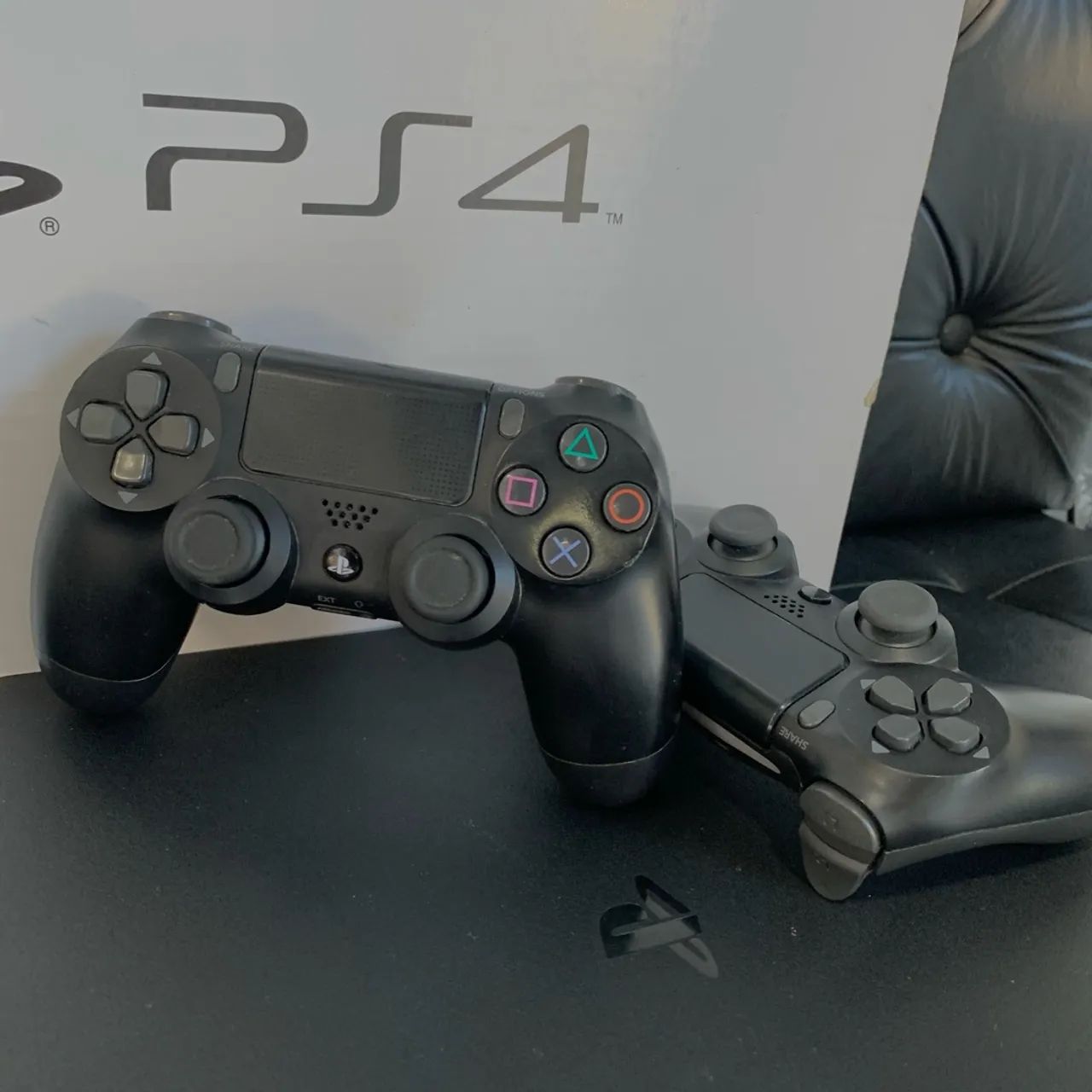Ps4 - slim com 2 controles e 1 tera - Foto 4