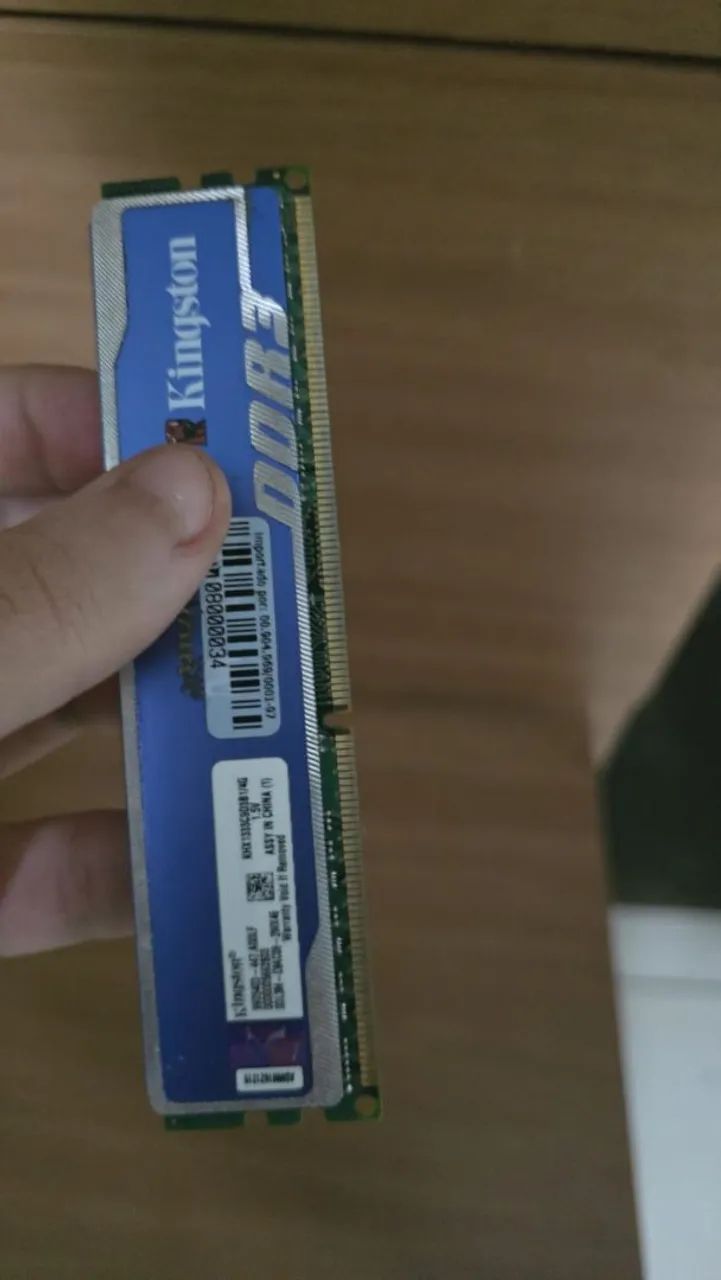 Memória RAM 4GB DDR3 1600MHz HyperX Blu (Com Dissipador) - Foto 2