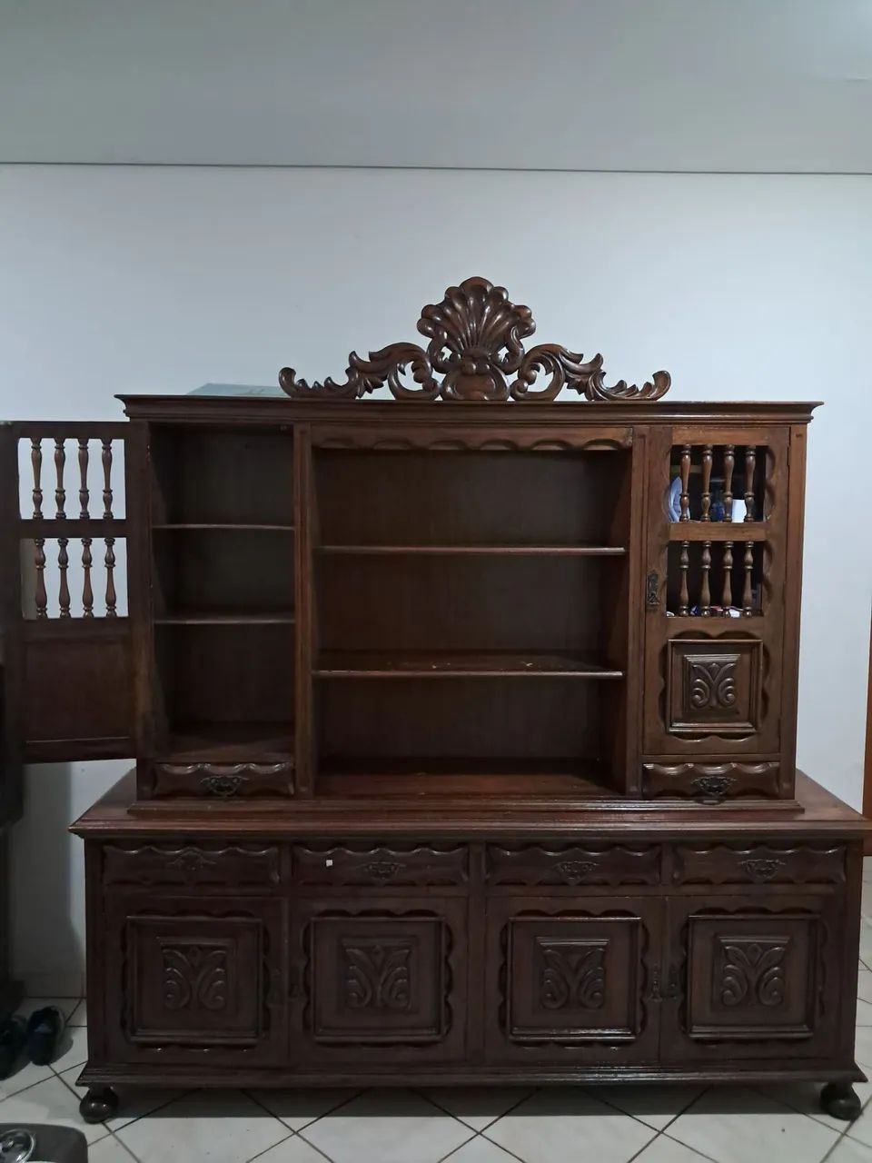 Sala de jantar completa colonial