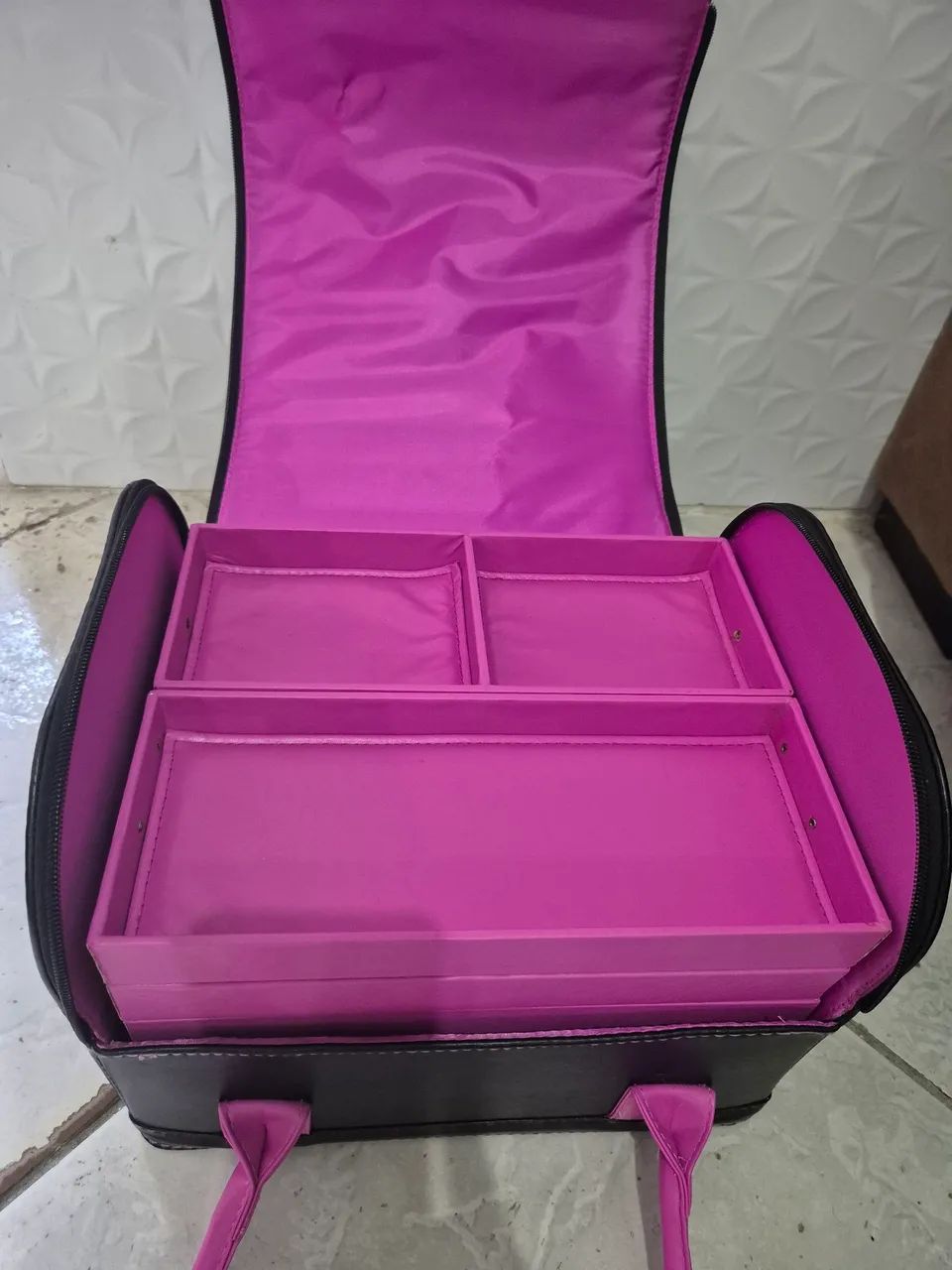 Maleta de Maquiagem / AVON - Foto 2