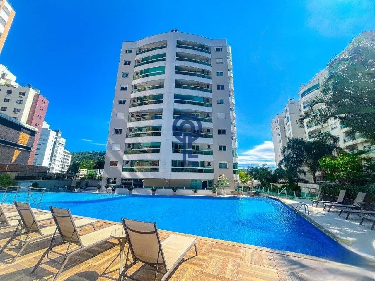 Apartamento 4 quartos no Itacorubi